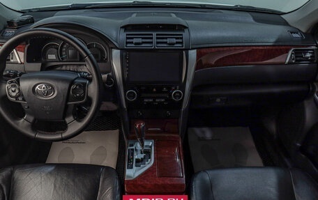 Toyota Camry, 2013 год, 1 879 000 рублей, 10 фотография