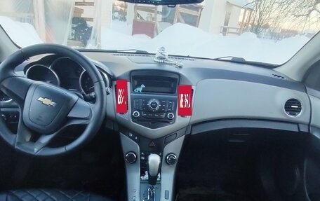 Chevrolet Cruze II, 2011 год, 850 000 рублей, 4 фотография