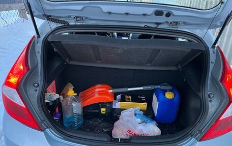 Hyundai Solaris II рестайлинг, 2012 год, 700 000 рублей, 15 фотография