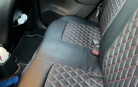 Hyundai Solaris II рестайлинг, 2012 год, 700 000 рублей, 18 фотография