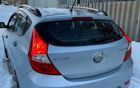 Hyundai Solaris II рестайлинг, 2012 год, 700 000 рублей, 10 фотография