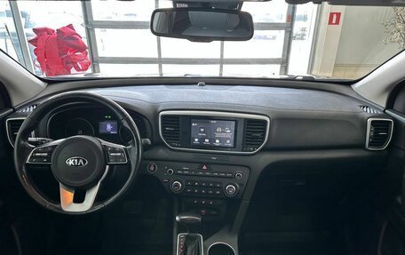 KIA Sportage IV рестайлинг, 2018 год, 2 149 900 рублей, 10 фотография