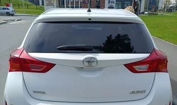 Toyota Auris II, 2013 год, 1 200 000 рублей, 2 фотография