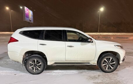 Mitsubishi Pajero Sport III рестайлинг, 2016 год, 3 130 000 рублей, 4 фотография