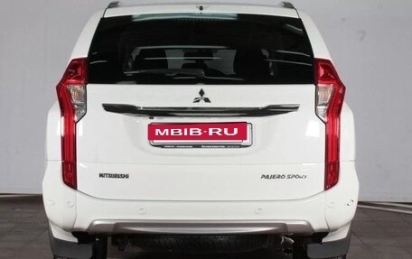 Mitsubishi Pajero Sport III рестайлинг, 2016 год, 3 130 000 рублей, 6 фотография