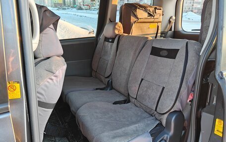 Toyota Noah III, 2009 год, 1 600 000 рублей, 4 фотография