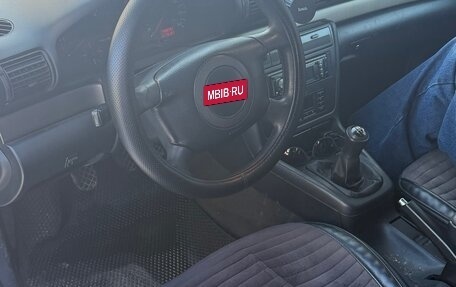 Audi A4, 1998 год, 390 000 рублей, 8 фотография