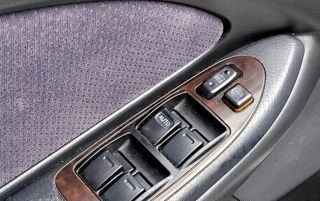 Toyota Avensis III рестайлинг, 2001 год, 410 000 рублей, 16 фотография