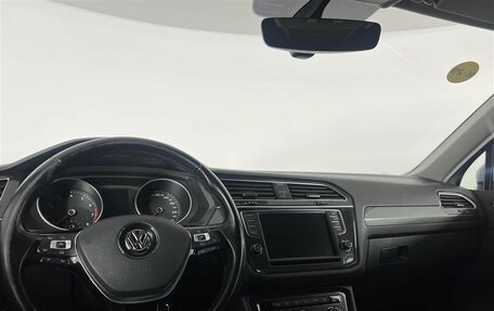 Volkswagen Tiguan II, 2017 год, 2 599 000 рублей, 13 фотография