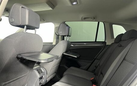 Volkswagen Tiguan II, 2017 год, 2 599 000 рублей, 21 фотография