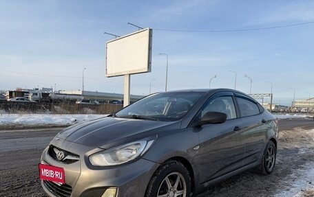 Hyundai Solaris II рестайлинг, 2011 год, 650 000 рублей, 1 фотография