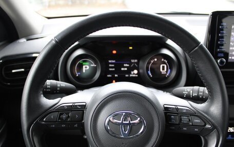 Toyota Yaris, 2023 год, 2 050 000 рублей, 7 фотография