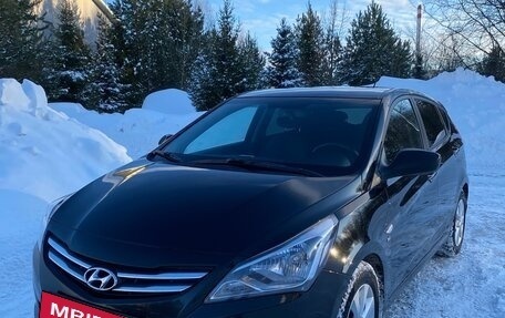 Hyundai Solaris II рестайлинг, 2016 год, 1 200 000 рублей, 24 фотография