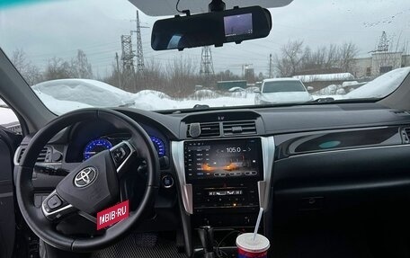 Toyota Camry, 2017 год, 1 700 000 рублей, 5 фотография