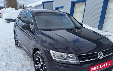 Volkswagen Tiguan II, 2019 год, 2 850 000 рублей, 2 фотография