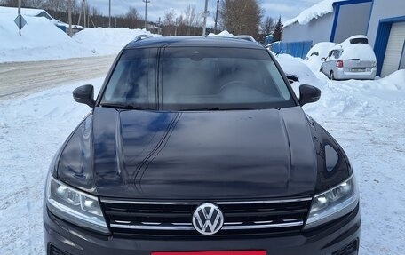 Volkswagen Tiguan II, 2019 год, 2 850 000 рублей, 5 фотография