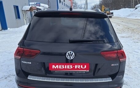 Volkswagen Tiguan II, 2019 год, 2 850 000 рублей, 6 фотография