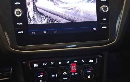 Volkswagen Tiguan II, 2019 год, 2 850 000 рублей, 15 фотография