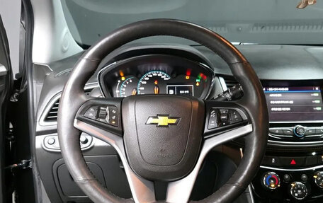 Chevrolet Trax, 2022 год, 1 050 000 рублей, 9 фотография