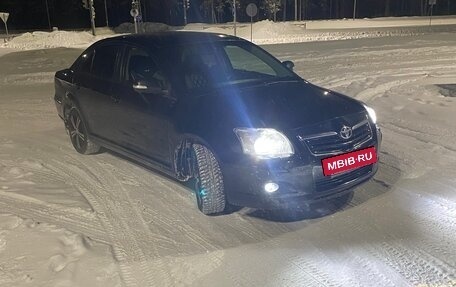 Toyota Avensis III рестайлинг, 2006 год, 700 000 рублей, 2 фотография