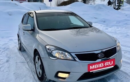 KIA cee'd I рестайлинг, 2011 год, 630 000 рублей, 2 фотография