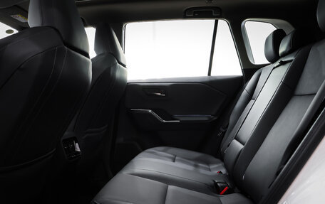 Toyota RAV4, 2025 год, 4 390 000 рублей, 26 фотография