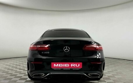 Mercedes-Benz E-Класс, 2019 год, 4 699 000 рублей, 5 фотография