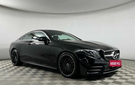 Mercedes-Benz E-Класс, 2019 год, 4 699 000 рублей, 33 фотография