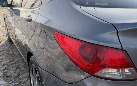 Hyundai Solaris II рестайлинг, 2011 год, 650 000 рублей, 4 фотография