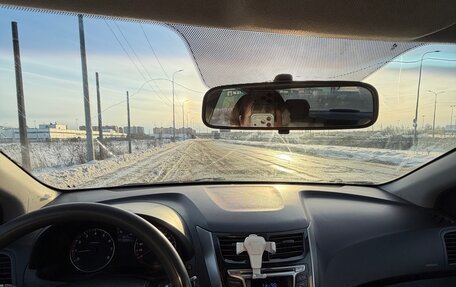 Hyundai Solaris II рестайлинг, 2011 год, 650 000 рублей, 10 фотография