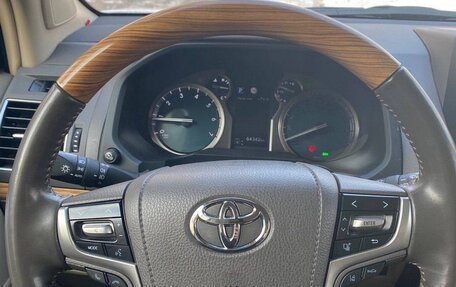 Toyota Land Cruiser Prado 150 рестайлинг 2, 2021 год, 7 300 000 рублей, 6 фотография