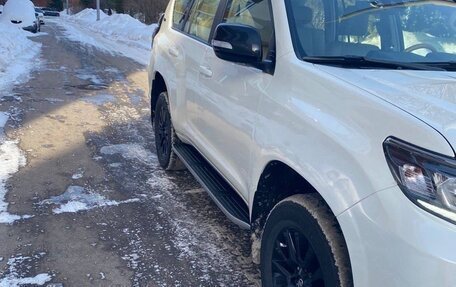 Toyota Land Cruiser Prado 150 рестайлинг 2, 2021 год, 7 300 000 рублей, 4 фотография