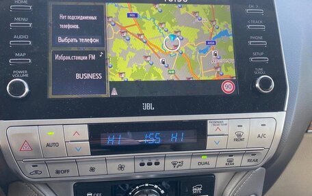 Toyota Land Cruiser Prado 150 рестайлинг 2, 2021 год, 7 300 000 рублей, 7 фотография