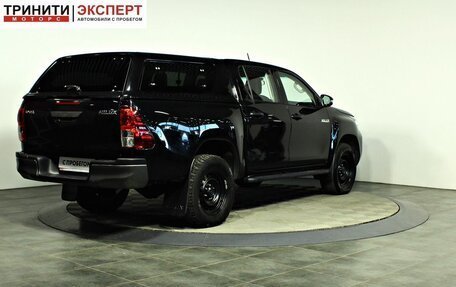 Toyota Hilux VIII, 2021 год, 2 797 000 рублей, 6 фотография