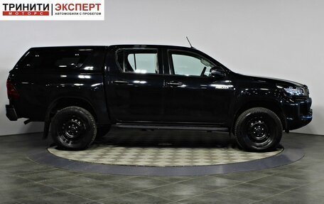 Toyota Hilux VIII, 2021 год, 2 797 000 рублей, 8 фотография