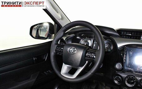 Toyota Hilux VIII, 2021 год, 2 797 000 рублей, 13 фотография