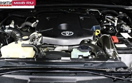 Toyota Hilux VIII, 2021 год, 2 797 000 рублей, 18 фотография
