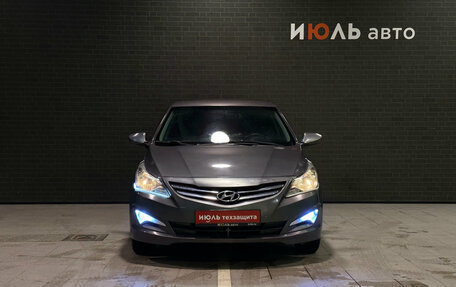 Hyundai Solaris II рестайлинг, 2015 год, 840 000 рублей, 2 фотография