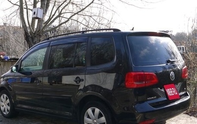 Volkswagen Touran III, 2013 год, 1 299 000 рублей, 1 фотография