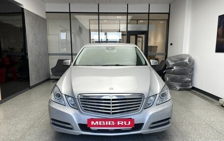 Mercedes-Benz E-Класс, 2011 год, 1 300 000 рублей, 3 фотография