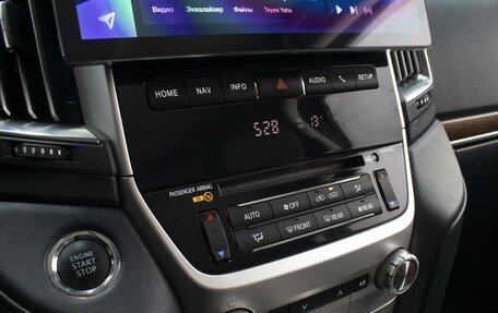 Toyota Land Cruiser 200, 2016 год, 6 050 000 рублей, 15 фотография