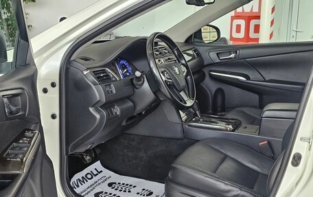 Toyota Camry, 2015 год, 2 189 000 рублей, 10 фотография