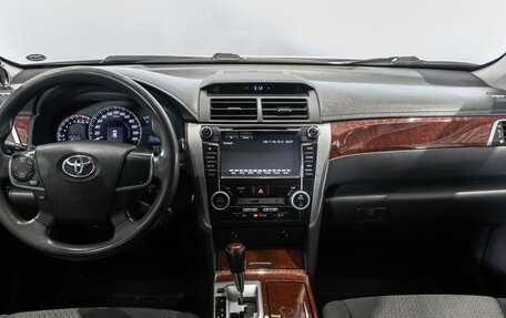 Toyota Camry, 2013 год, 1 300 000 рублей, 6 фотография