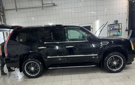 Cadillac Escalade III, 2008 год, 1 750 000 рублей, 35 фотография