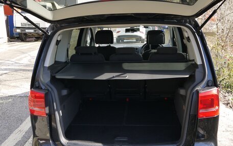 Volkswagen Touran III, 2013 год, 1 299 000 рублей, 11 фотография