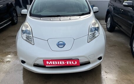 Nissan Leaf I, 2013 год, 720 000 рублей, 2 фотография