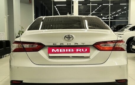 Toyota Camry, 2018 год, 2 900 000 рублей, 5 фотография