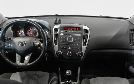 KIA cee'd I рестайлинг, 2011 год, 800 000 рублей, 6 фотография