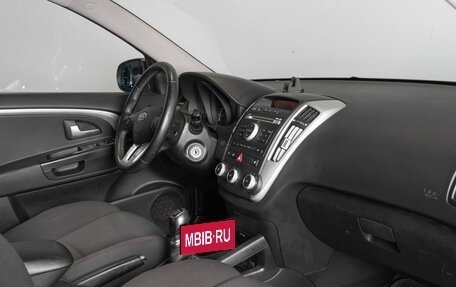 KIA cee'd I рестайлинг, 2011 год, 800 000 рублей, 7 фотография
