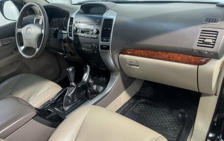 Toyota Land Cruiser Prado 120 рестайлинг, 2007 год, 1 899 800 рублей, 3 фотография